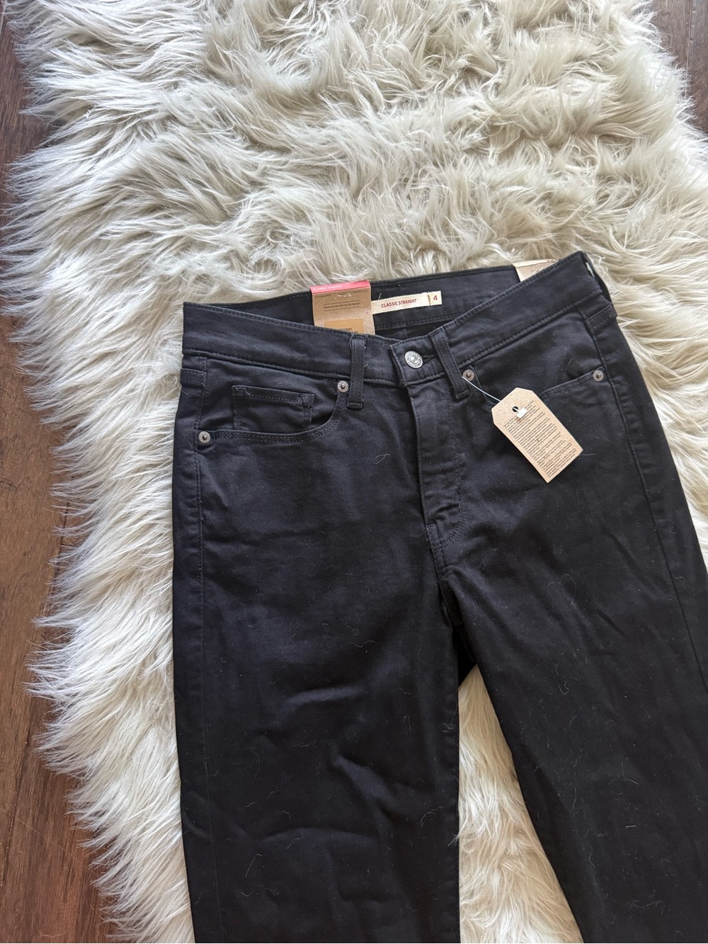 NWT Levi's Black Classic Straight-Leg Jeans - Picture 2 of 11